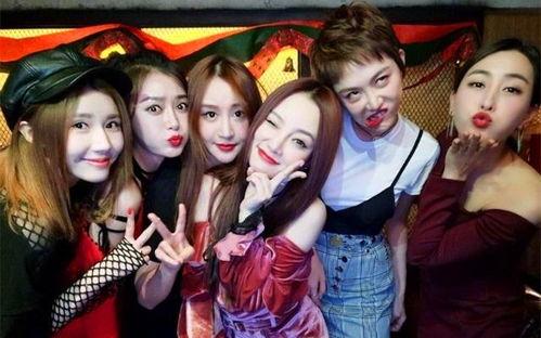 吃瓜两姐妹娱乐圈,揭秘吃瓜两姐妹的瓜界传奇